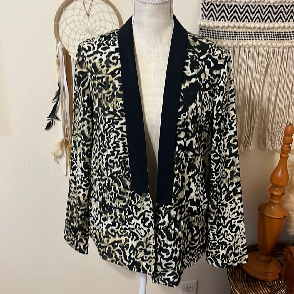 Cheetah Print lightweight Blazer by Mossimo Jacket/ Size Medium